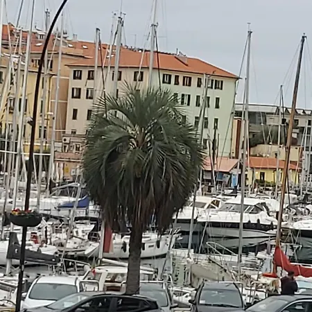 Costa E Mare * サヴォーナ